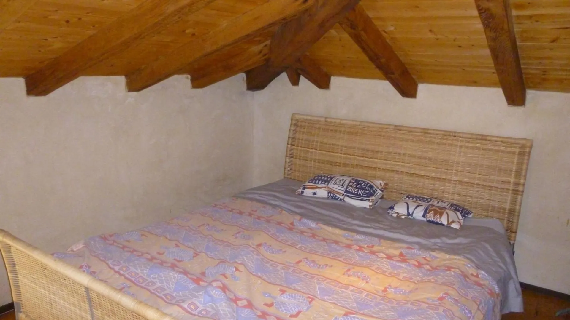 Holiday home Ancienne Dependance Pierre Et Bois Villa Alan