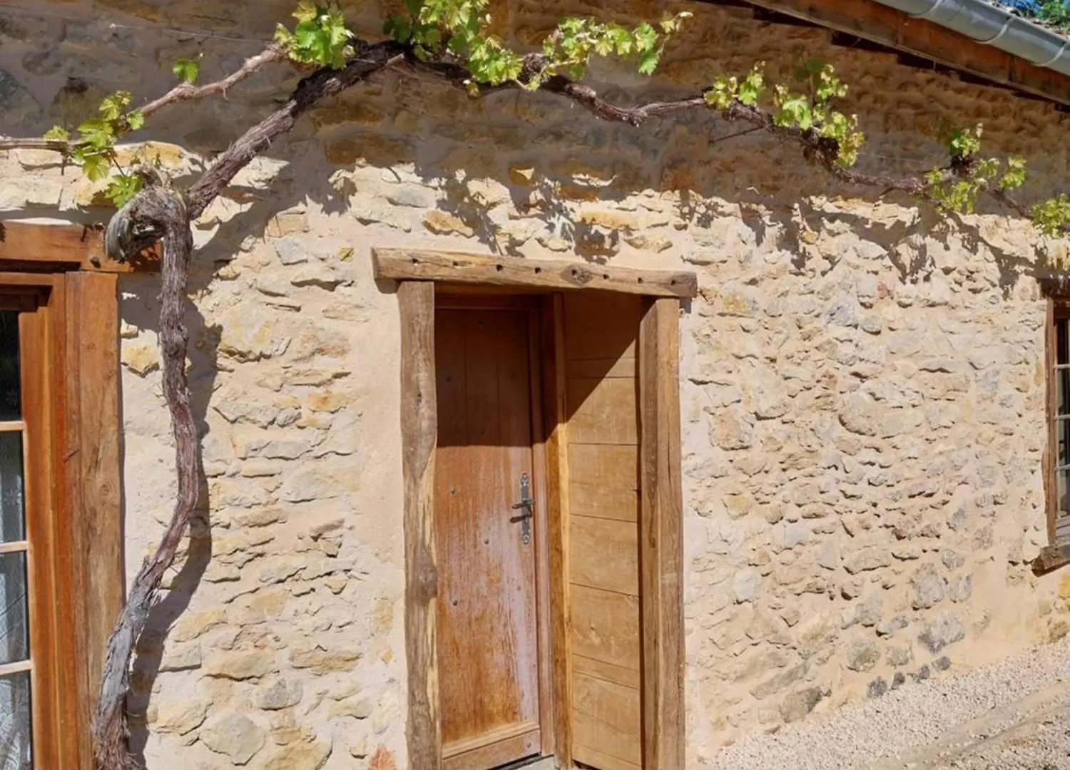 Ancienne Dependance Pierre Et Bois contacts